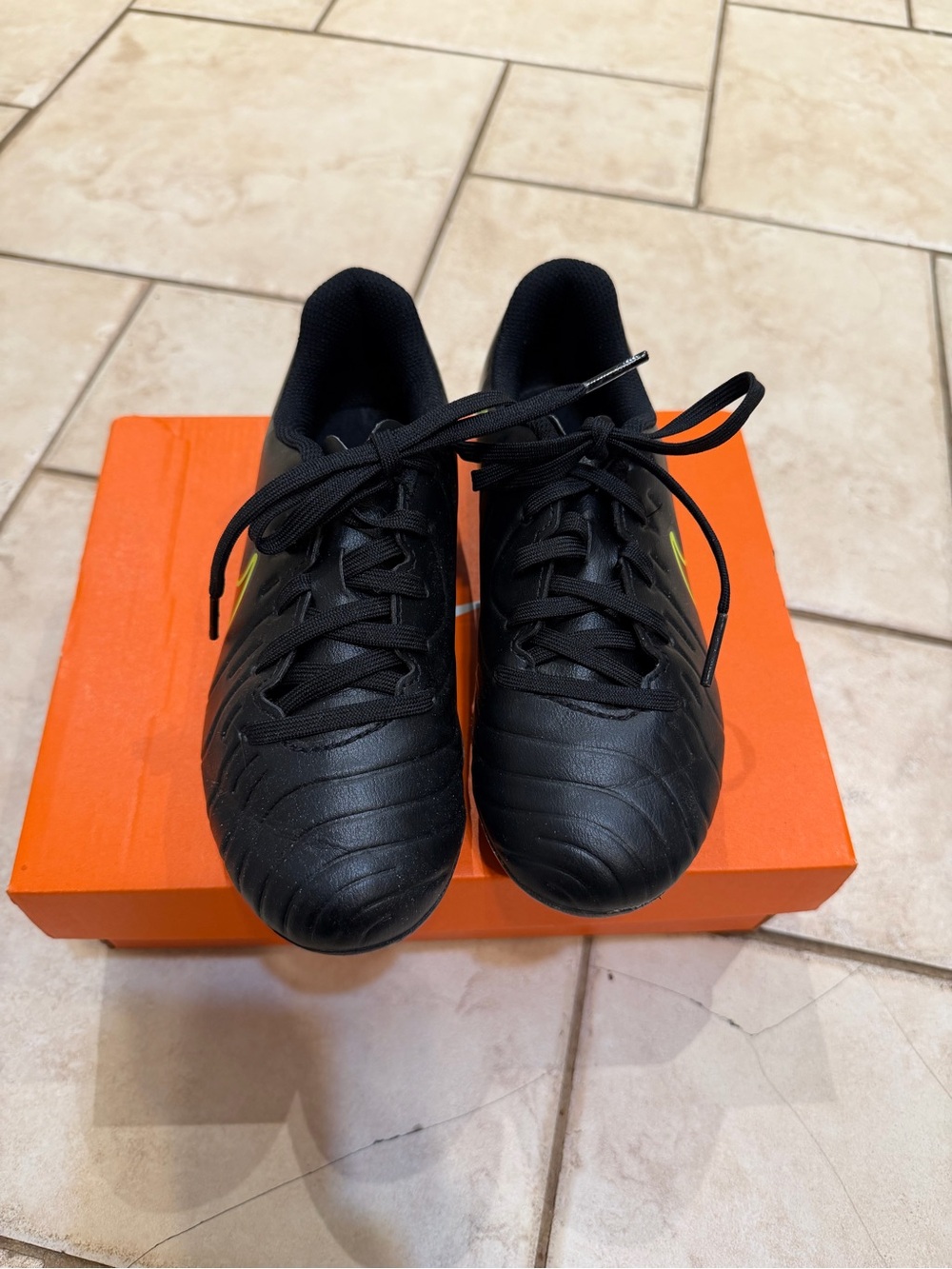Nike Black Kids Athletic Lace-Up Soccer/Cleat Shoes